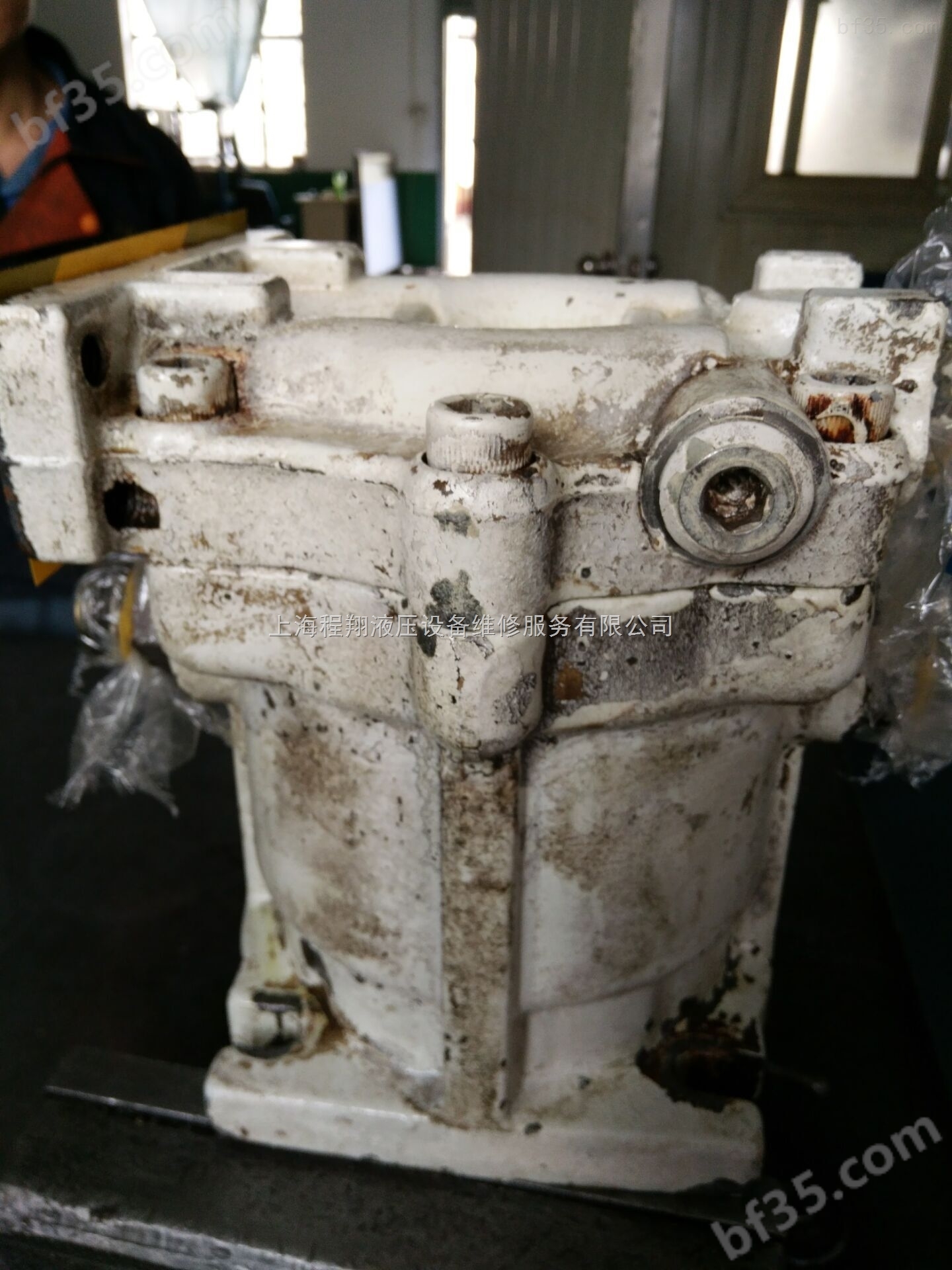 供应KYB泵PSVS-90C液压泵马达 维修