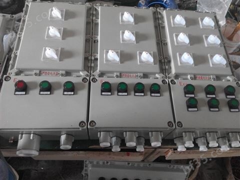 BXD51-3/10K炼油厂挂式防爆动力配电箱